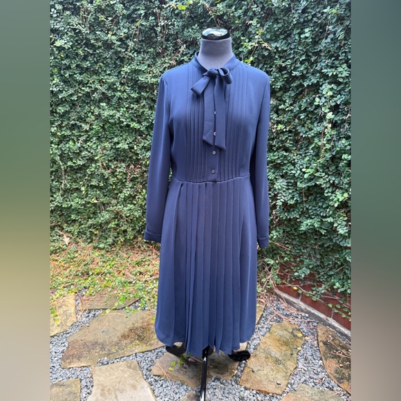 Brooks Brothers Dresses & Skirts - Brooks Brothers Pleated Navy Dress with Bow Detail